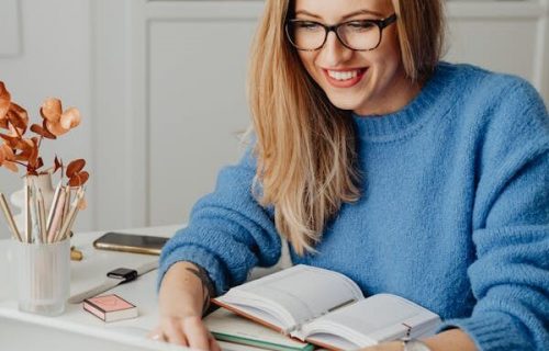 woman on laptop